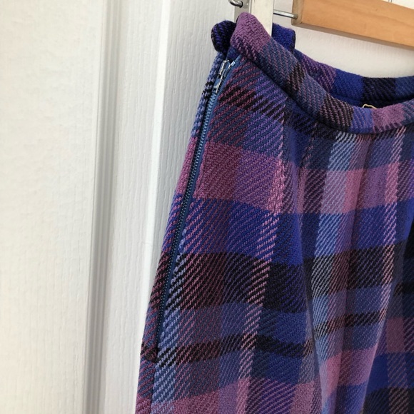 SOLD Vintage Skirt - Picture 3 of 6